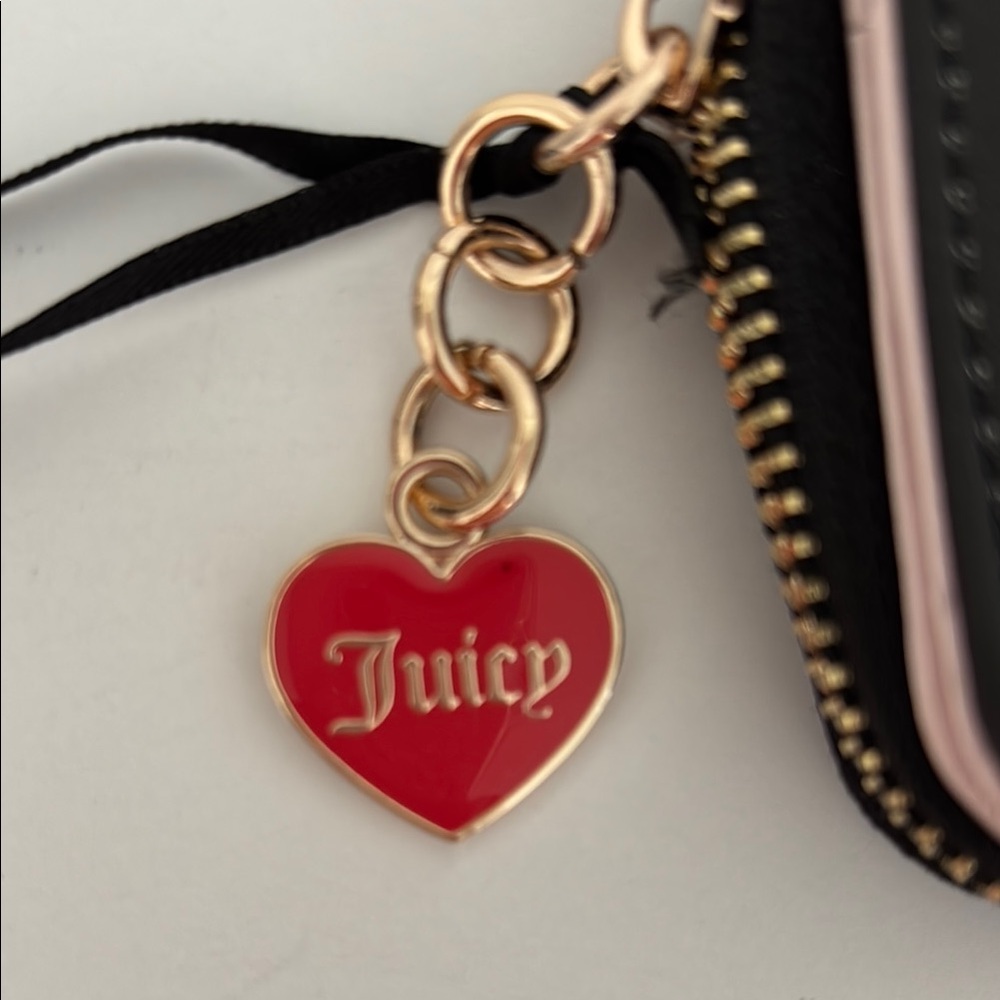 Juicy Couture Sweet Black Wallet with Strawberry 🍓 Print - Picture 7 of 11